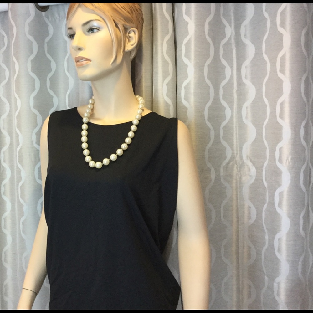 Chunky Faux Pearl Necklace